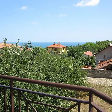 Templum Yovis Apartment *